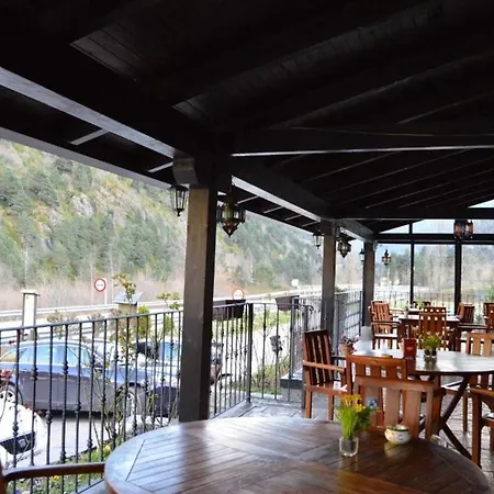 Hotel La Fuen Bielsa